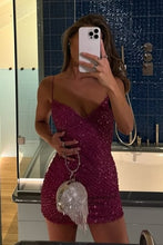 Load image into Gallery viewer, Stunning Sheath Spaghetti Straps Gold Sequins Short Homecoming Dress