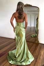 Load image into Gallery viewer, Sweet Mermaid Halter Neck Backless Long Satin Prom Dress