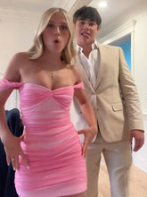 Load image into Gallery viewer, Stylish Sheath Off the Shoulder Pink Short Homecoming Dress with Ruched
