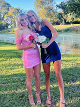 Load image into Gallery viewer, Stylish Sheath Off the Shoulder Pink Short Homecoming Dress with Ruched