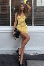 Load image into Gallery viewer, Stylish Sheath Spaghetti Straps Yellow Short Homecoming Dress with Lace