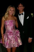 Load image into Gallery viewer, Stylish A Line Strapless Pink Printed Short Homecoming Dress with Bowknot
