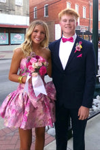 Load image into Gallery viewer, Stylish A Line Strapless Pink Printed Short Homecoming Dress with Bowknot