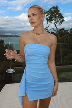 Load image into Gallery viewer, Stylish Bodycon Strapless Blue Satin Short Homecoming Dress with Ruched