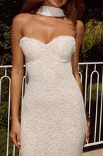 Load image into Gallery viewer, Trendy Mermaid Sweetheart White Lace Long Party Dress