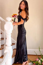 Load image into Gallery viewer, Chic Sheath Off the Shoulder Lilac Long Prom Dress with Ruched