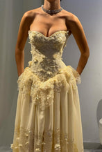 Load image into Gallery viewer, Gorgeous A Line Sweetheart Light Yellow Lace Prom Dress with Structured Bodice