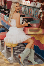 Load image into Gallery viewer, Hot Selling A Line Strapless Short Tulle Homecoming Dress