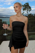 Load image into Gallery viewer, Stylish Bodycon Strapless Blue Satin Short Homecoming Dress with Ruched