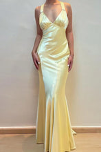 Load image into Gallery viewer, Simple Sheath V Neck Yellow Long Prom Dress with Open Back
