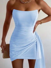 Load image into Gallery viewer, Attractive Sheath Strapless Yellow Short Homecoming Dress with Ruched