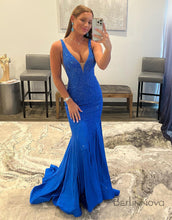 Load image into Gallery viewer, Mermaid Elegant Beaded V Neck Prom Dress