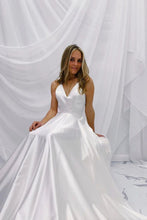 Load image into Gallery viewer, Simple A Line Spaghetti Straps White Wedding Bridal Dress