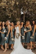 Load image into Gallery viewer, Simple Sheath Spaghetti Straps Green Tea Length Bridesmaid Dress