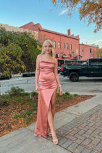 Load image into Gallery viewer, Sheath Spaghetti Straps Green Long Prom Dress with Split Front