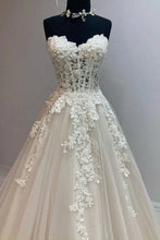 Load image into Gallery viewer, Princess A Line Sweetheart White Wedding Party Dress with Appliques
