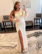 Load image into Gallery viewer, Sexy One-Shoulder Embroidery Prom Dress With Split