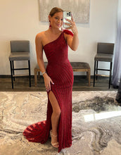 Load image into Gallery viewer, Sexy Mermaid One-Shoulder Tight Burgundy Prom Dress