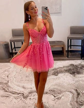 Load image into Gallery viewer, A-Line Spaghetti Straps Short Tulle Homecoming Dress With Appliques