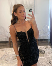 Load image into Gallery viewer, Black Spaghetti Straps Lace Up Short Glitter Homecoming Dress