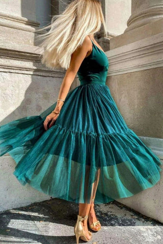 Charming A-line V-neck Spaghetti Straps Homecoming Dress