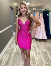 Load image into Gallery viewer, Dark Green Bodycon Homecoming Dress With Beding