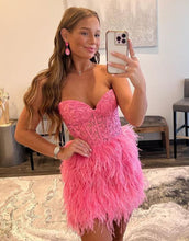 Load image into Gallery viewer, Fuchsha Sweetheart Lace Homecoming Dress With Feather