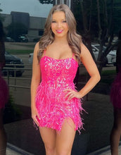 Load image into Gallery viewer, Fuchsia Bodycon Spaghetti Straps Party Dress With Feather