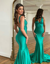 Load image into Gallery viewer, Gorgeous Mermaid Deep V-Neck Court Train Prom Party Dress