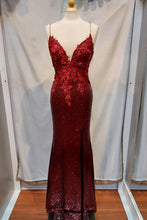 Load image into Gallery viewer, Mermaid Spaghetti Straps Burgundy Sequins Long Prom Dress with Appliques