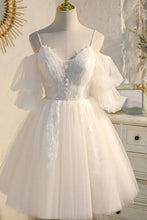Load image into Gallery viewer, Pretty A-line Spaghetti Straps Homecoming Dress With Buttons And Applique