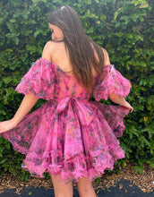 Load image into Gallery viewer, Cute A-Line Off The Shoulder Short Tulle Print Homecoming Dress