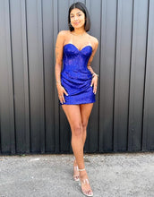 Load image into Gallery viewer, Royal Blue Sweetheart Short Sequin Homecoming Dress