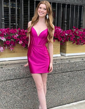 Load image into Gallery viewer, Simple Green V-Neck Short Satin Homecoming Dress