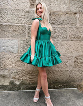 Load image into Gallery viewer, Green A-Line Tie Straps Short Satin Homecoming Dress