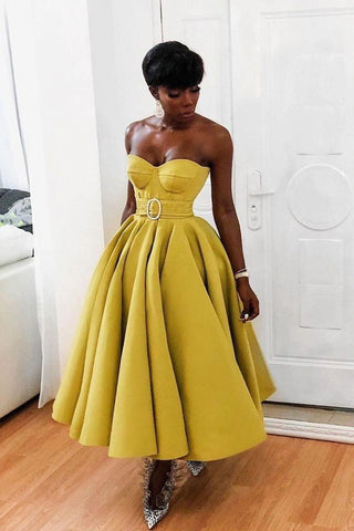 Yellow A-line Strapless Homecoming Dress With Belt