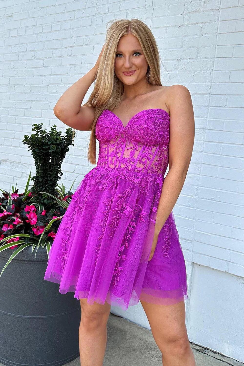 Luuvis A-Line Strapless Lace Up Short Tulle Homecoming Dress with Appliques