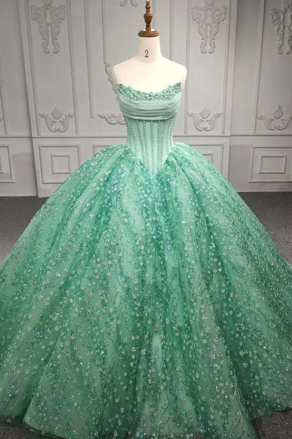 Charming A Line Strapless Light Green Quinceanera Dress with Beading Appliques