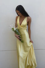 Load image into Gallery viewer, Chic Sheath Halter Neck Yellow Long Party Dress with Backless Bowknot
