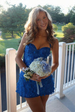 Load image into Gallery viewer, Glamorous A Line Sweetheart White Short Homecoming Dress with Appliques