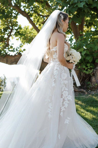 Gorgeous A Line Sweetheart White Long Bridal Dress with Appliques