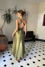 Load image into Gallery viewer, Trendy Sheath Halter Neck Purple Long Party Dress with Open Back Bowknot
