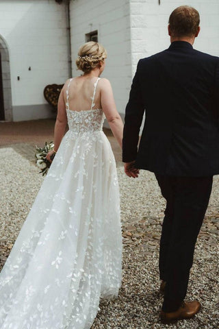 Beautiful A Line Spaghetti Straps White Tulle Wedding Dress with Appliques