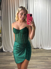 Load image into Gallery viewer, Dazzling Sheath Strapless Gold Corset Homecoming Dress with Beading
