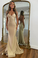 Load image into Gallery viewer, Stunning Green Mermaid Spaghetti Straps Lace Up Long Prom Dress
