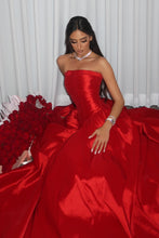 Load image into Gallery viewer, Princess A Line Strapless Red Long Party Dress with Ruffles
