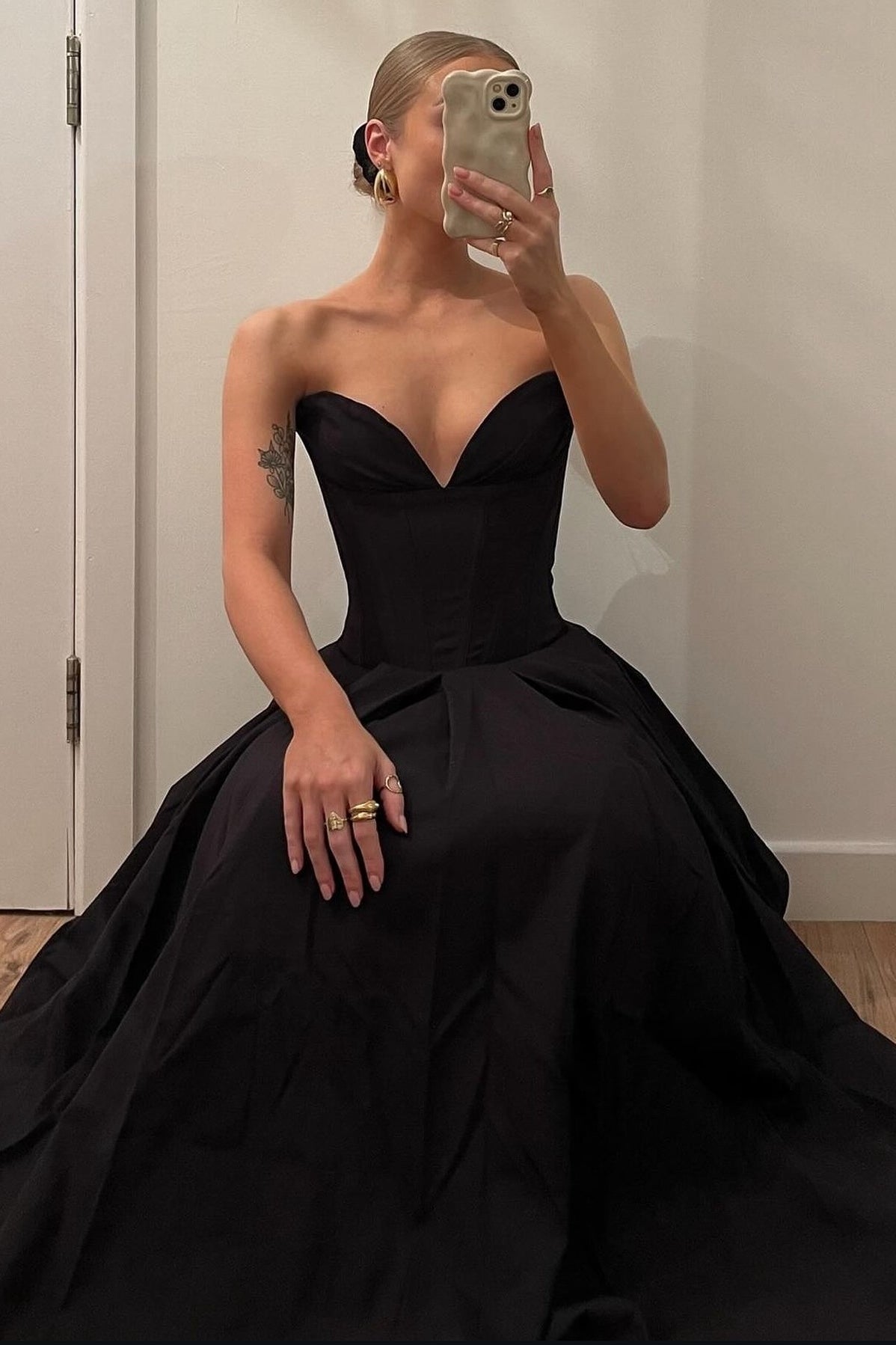 Trendy A Line Sweetheart Black Tea Length Corset Party Dress