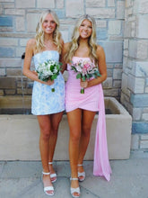 Load image into Gallery viewer, Attractive Sheath Strapless Yellow Short Homecoming Dress with Ruched
