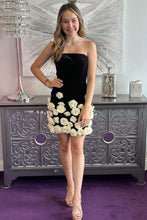 Load image into Gallery viewer, Black Bodycon Strapless Short Tight Homecoming Dress With 3D Flowers
