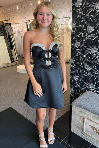 Black A-Line Sweetheart Short Satin Homecoming Dress With Beading